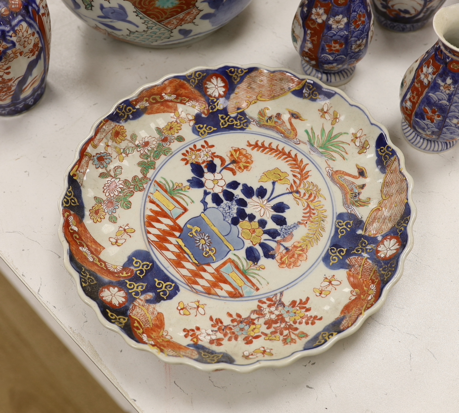 Assorted Japanese Imari vases, dishes etc, largest vase 31cm high